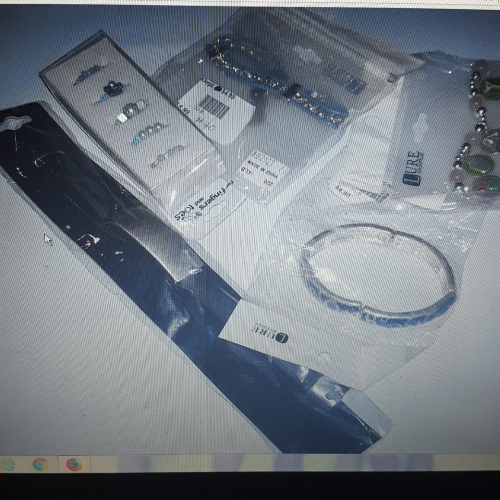 Nw Lure VINTAGE jewlery lot 4 cs267